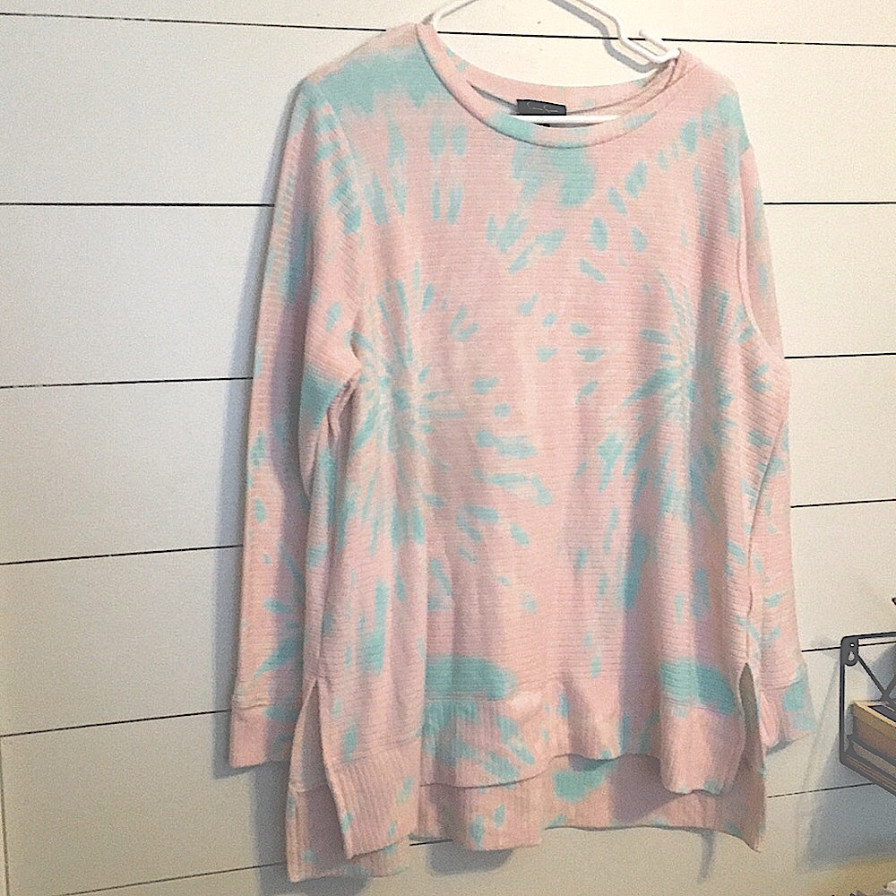 Tie dye cozy top